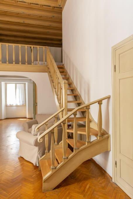 Strategic 2Br Apartment Florence Buitenkant foto